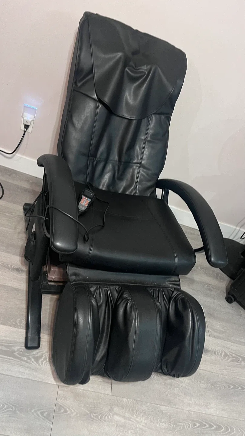 Black Leather Massage Chair image indicator(4)