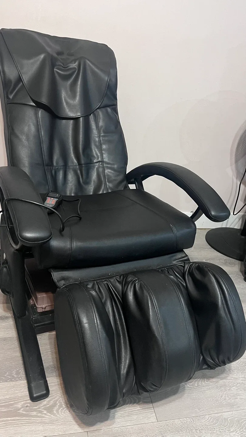 Black Leather Massage Chair image indicator(6)