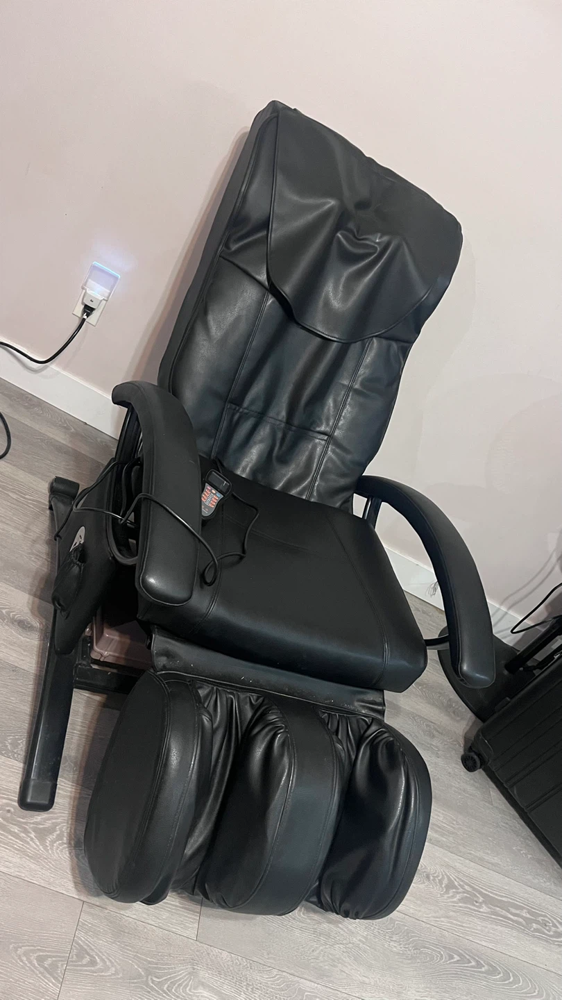Black Leather Massage Chair - photo 5