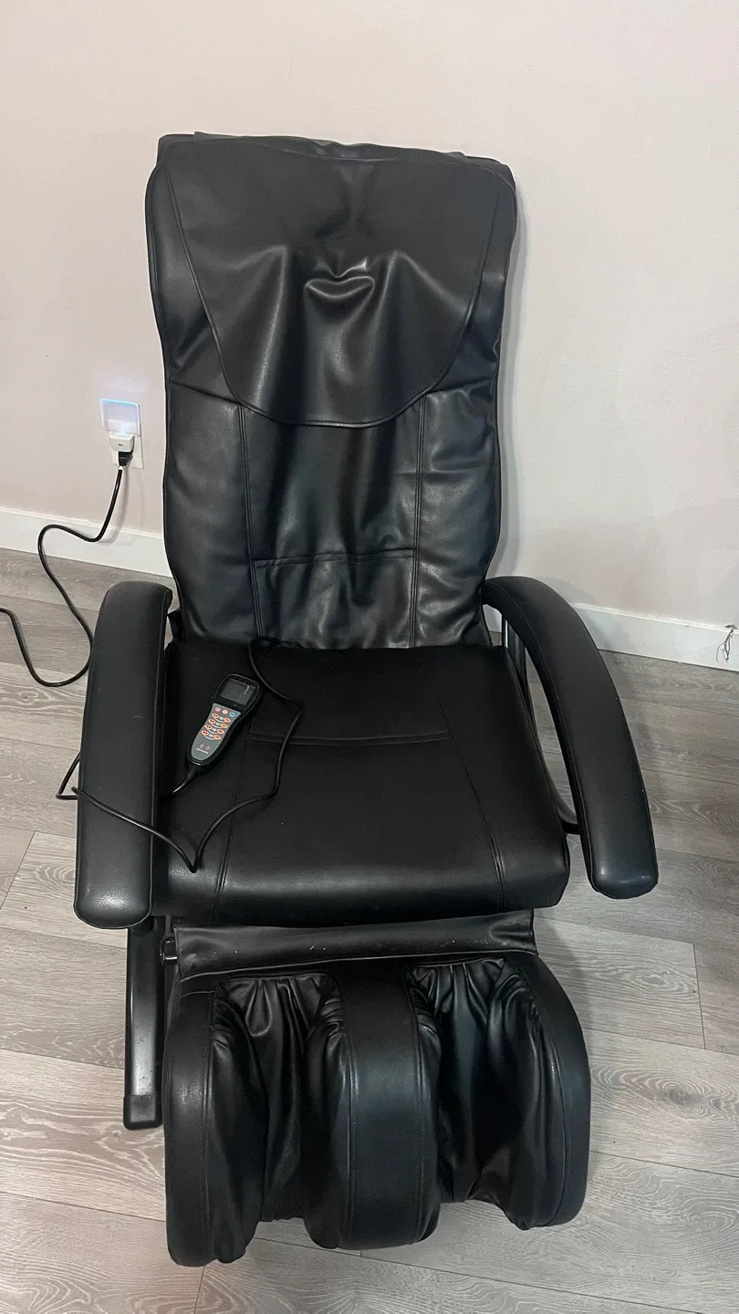 Black Leather Massage Chair image indicator(7)