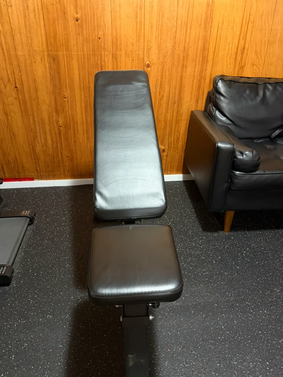 Adjustable Weight Bench - Black image indicator(3)