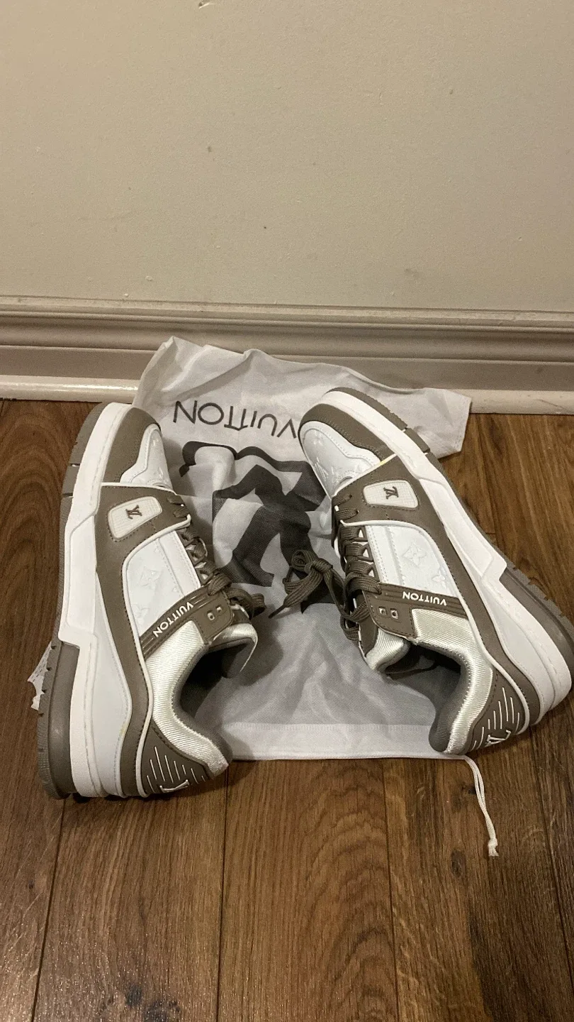 Louis Vuitton Trainer Sneakers image indicator(5)