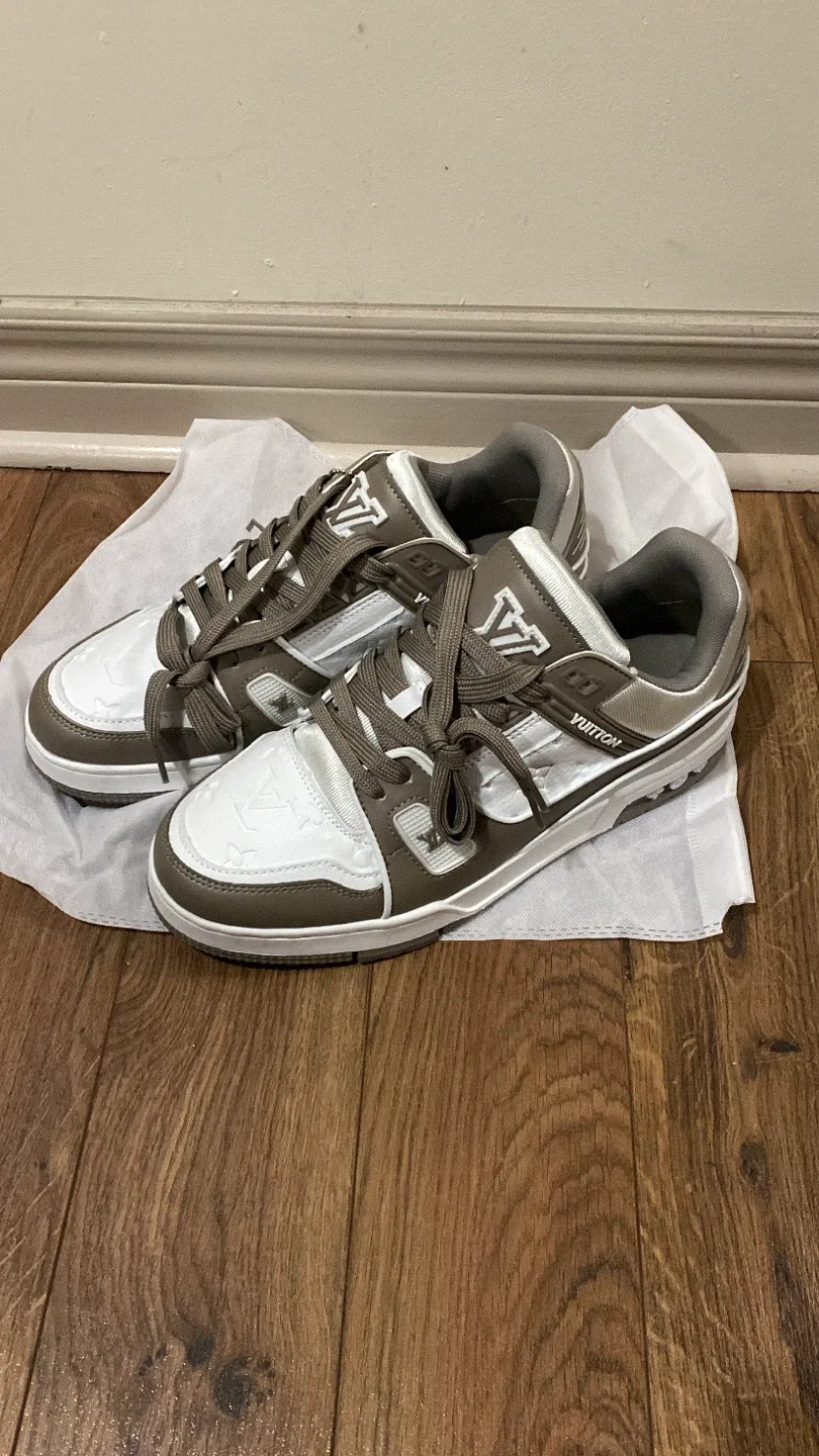 Louis Vuitton Trainer Sneakers image indicator(3)