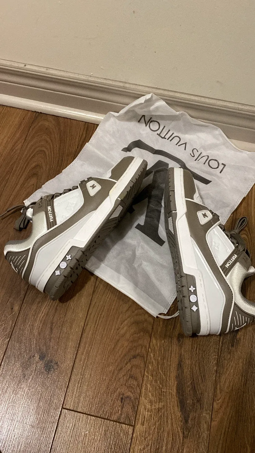 Louis Vuitton Trainer Sneakers image indicator(6)