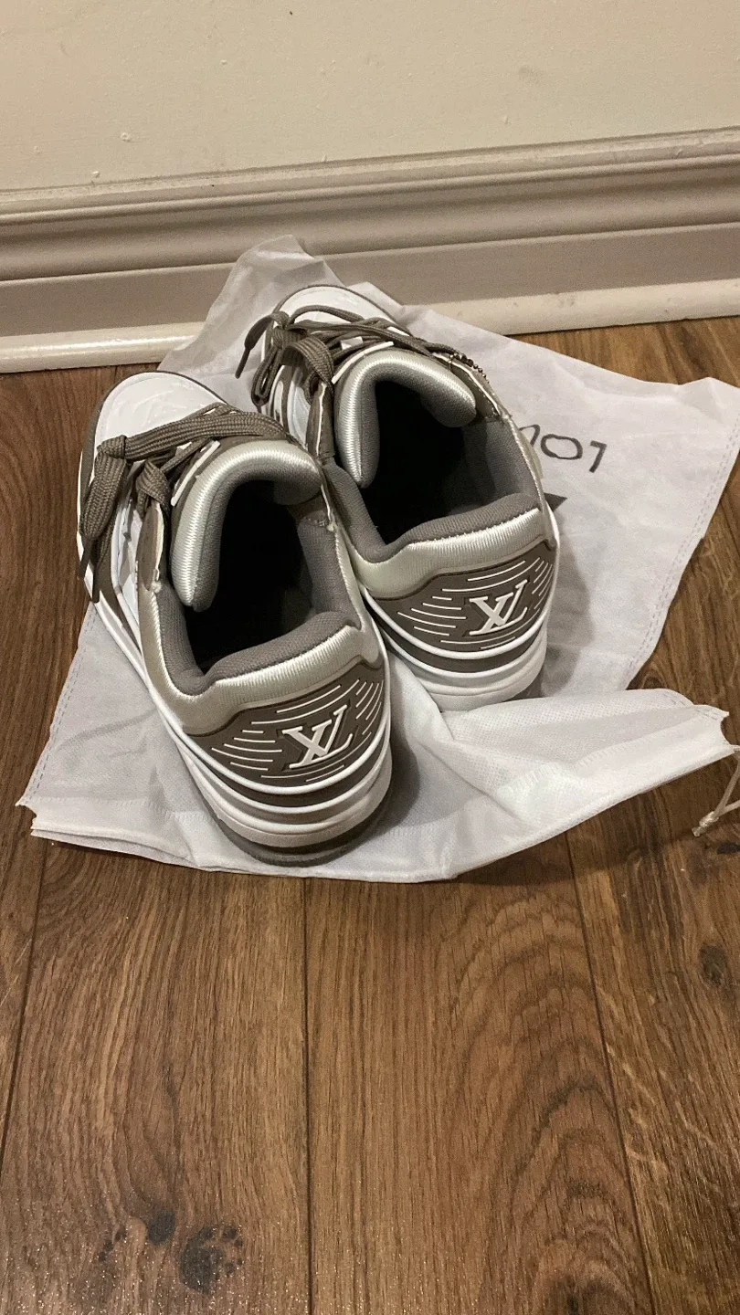 Louis Vuitton Trainer Sneakers image indicator(4)