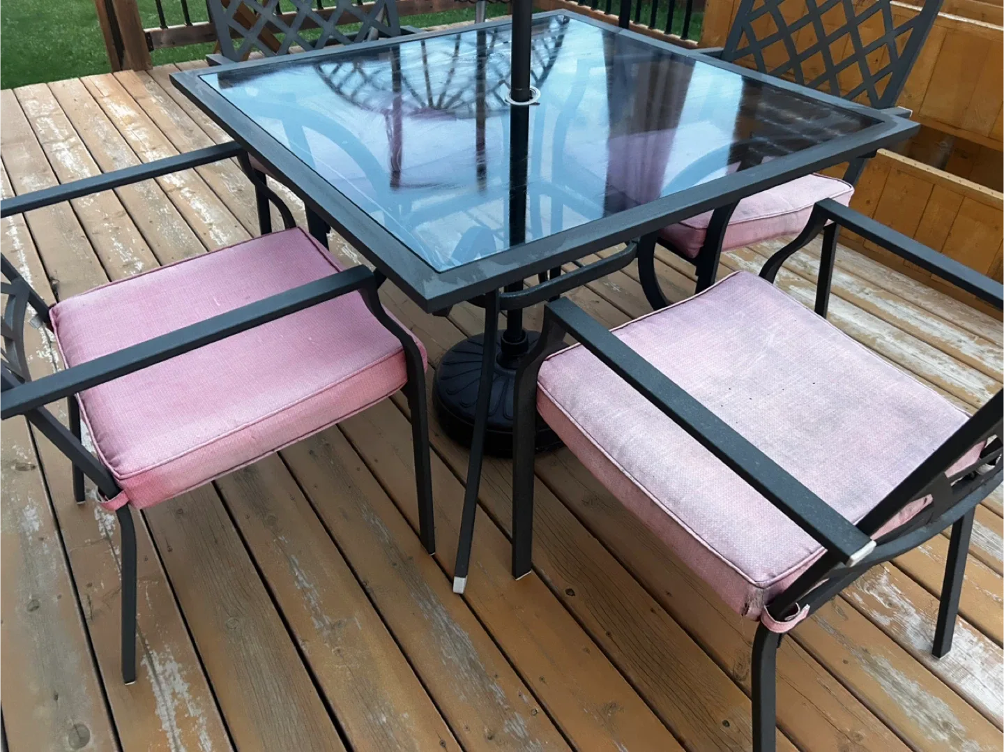 Patio Table Set with Umbrella image indicator(4)