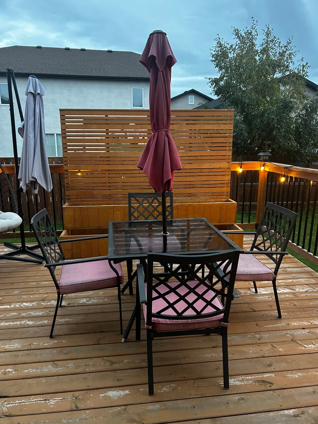 Patio Table Set with Umbrella image indicator(6)