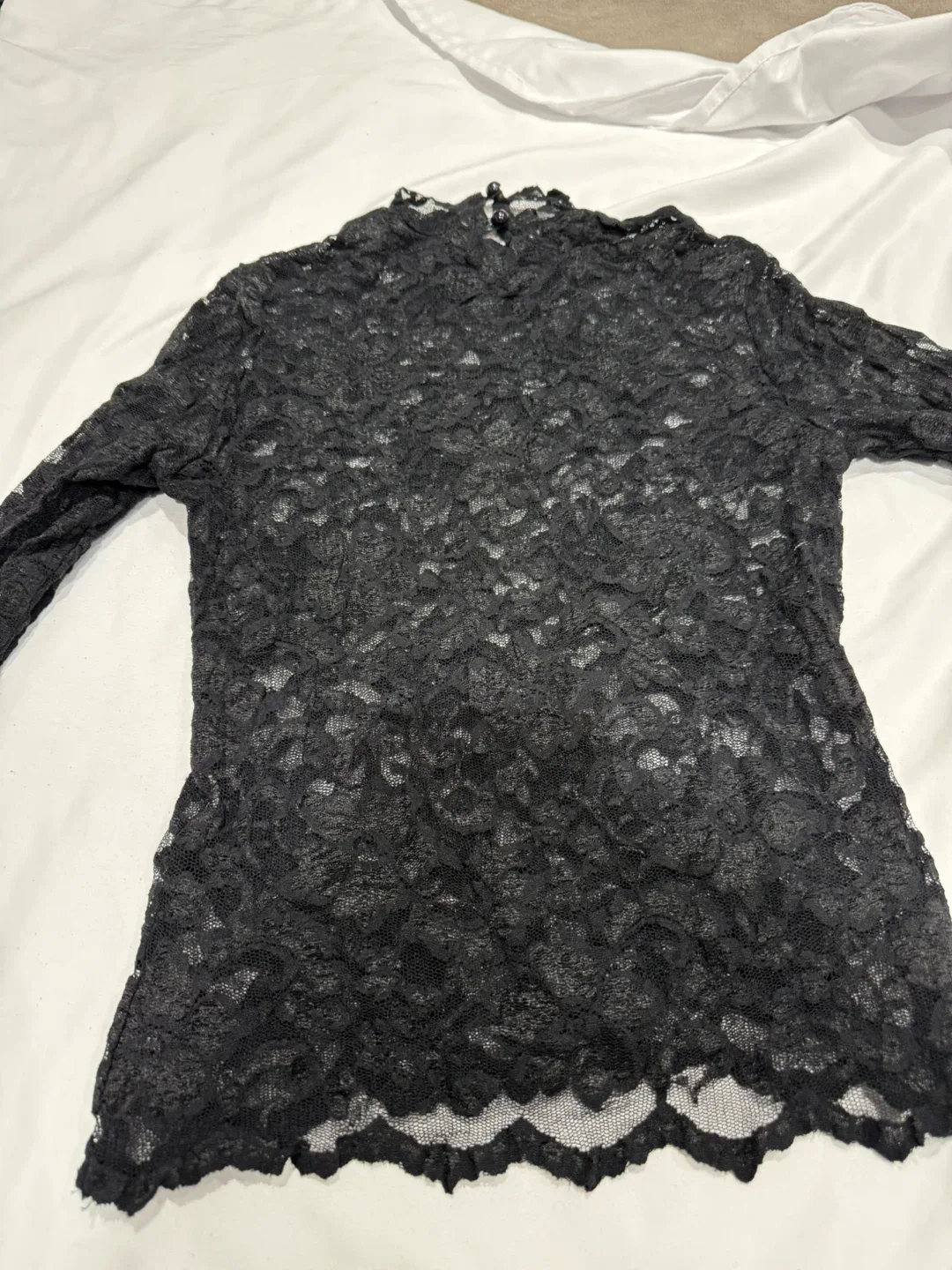 Black Lace Long Sleeve Top image indicator(2)