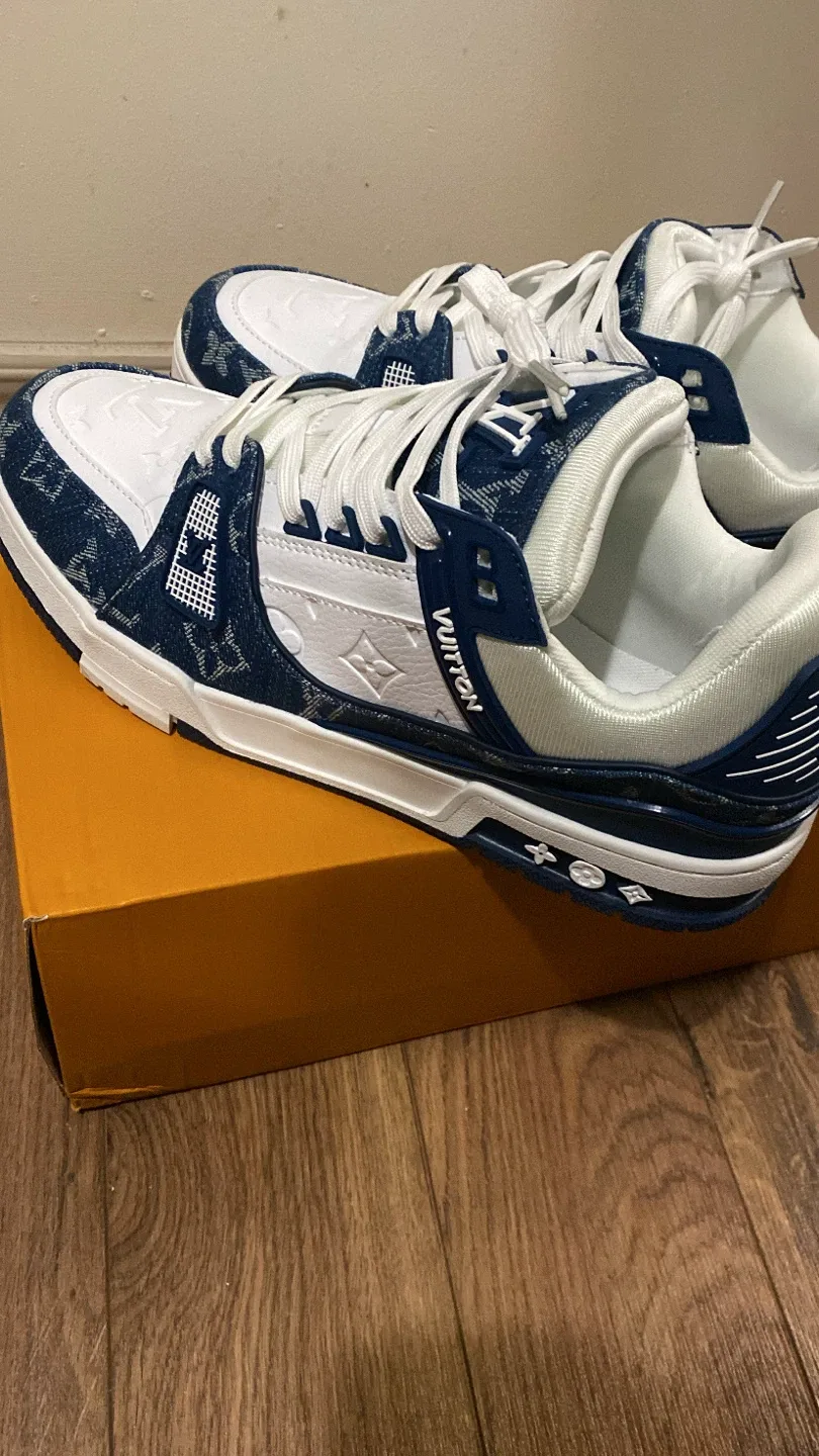 Louis Vuitton Trainer Sneakers image indicator(3)