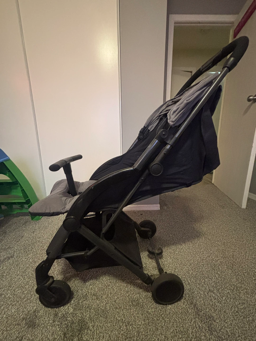 Lightweight Grey & Black Stroller - photo 2