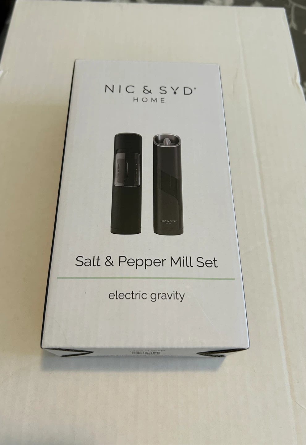 NIC & SYD Salt & Pepper Mill Set