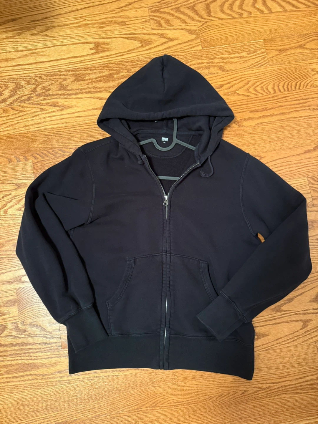 Uniqlo Black Full Zip Hoodie / unisex