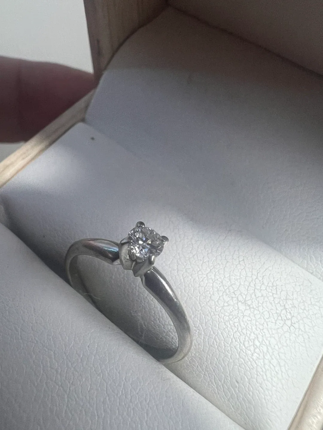 14K Gold Ring with 0.20 carat diamond