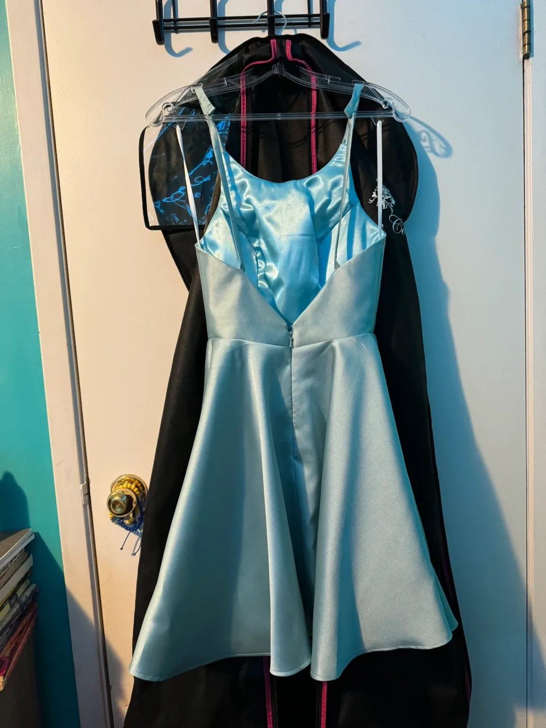 Grad dress image indicator(3)