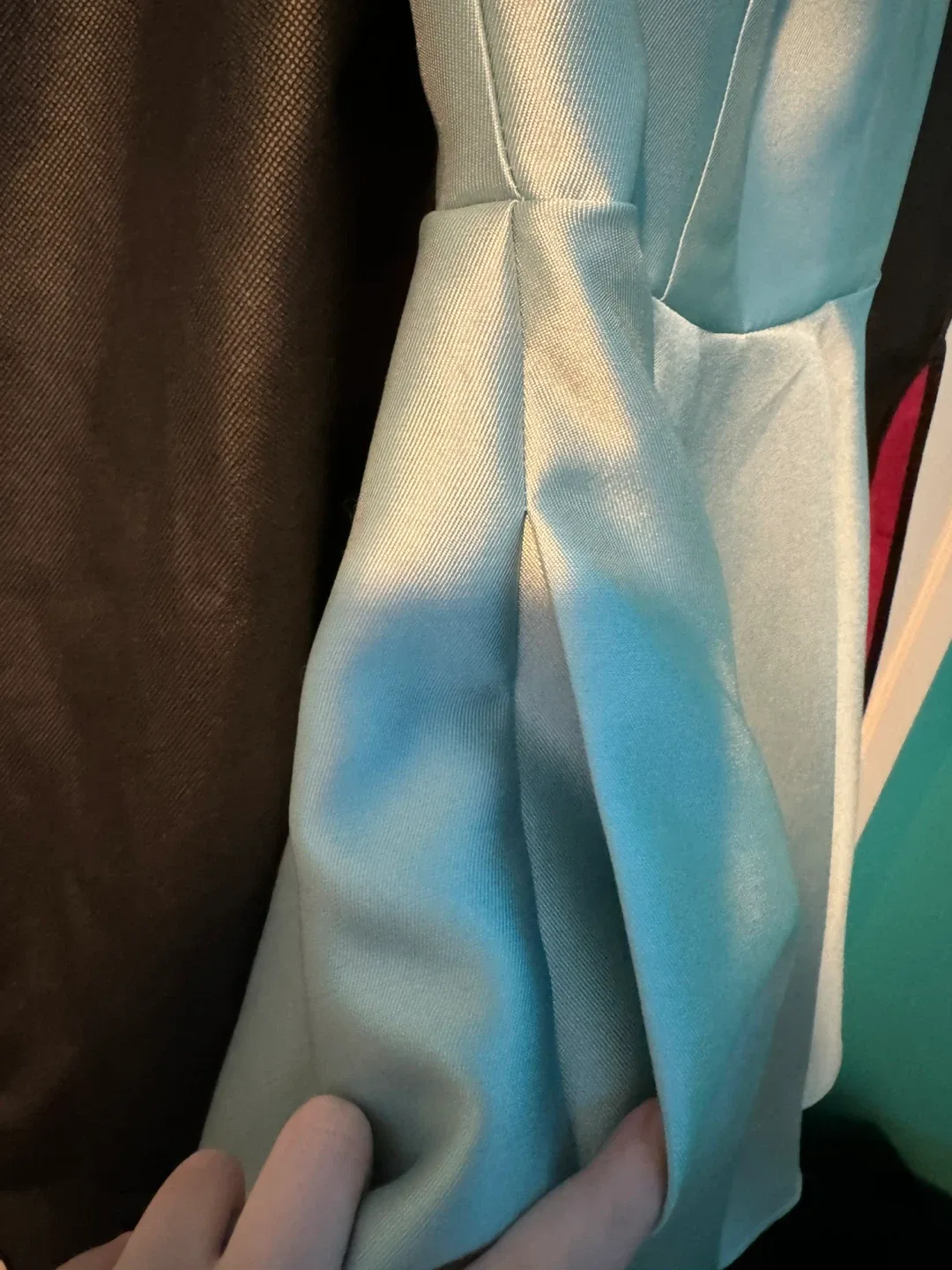 Grad dress image indicator(5)