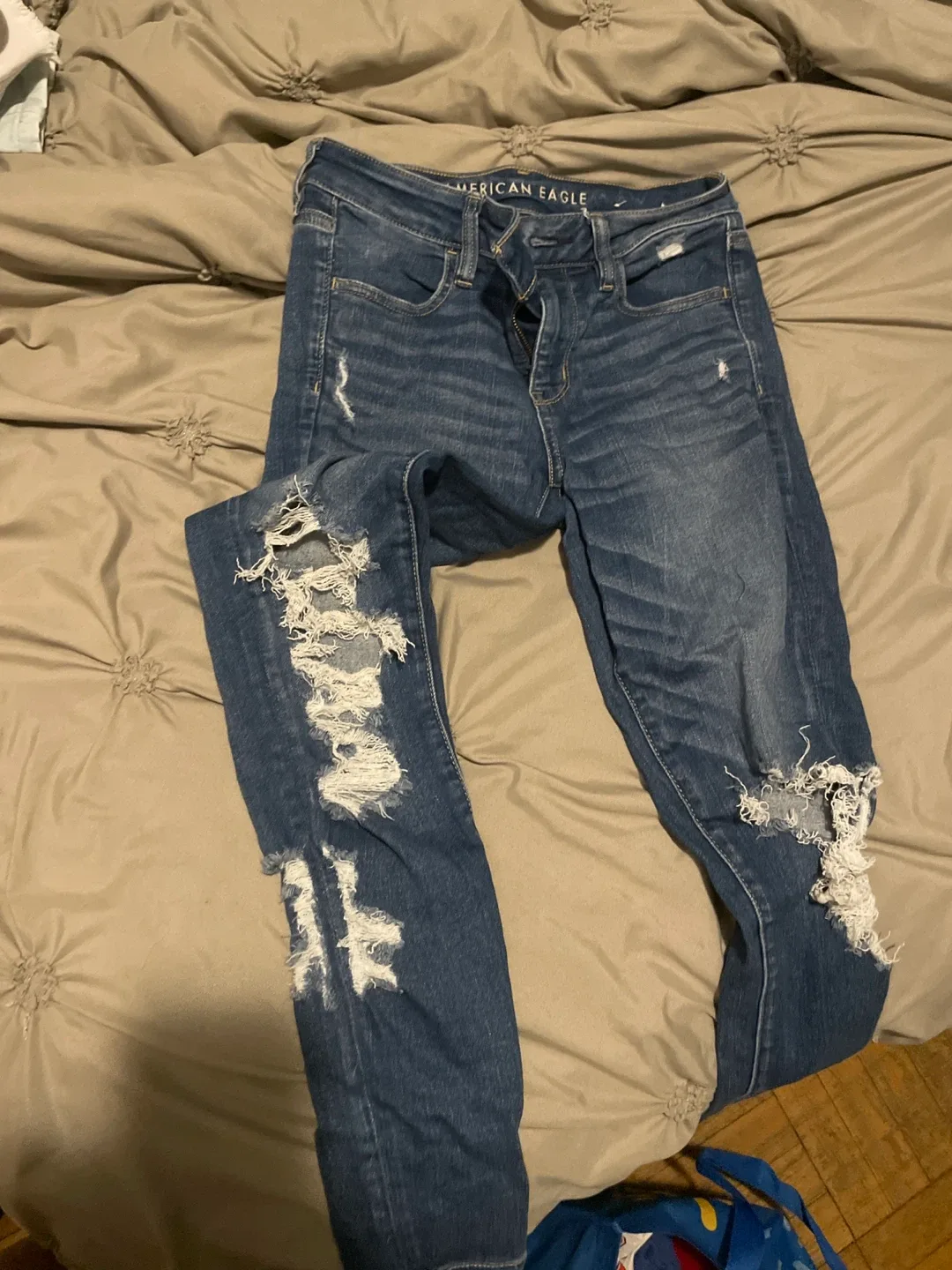 American Eagle Distressed Jeans image indicator(2)