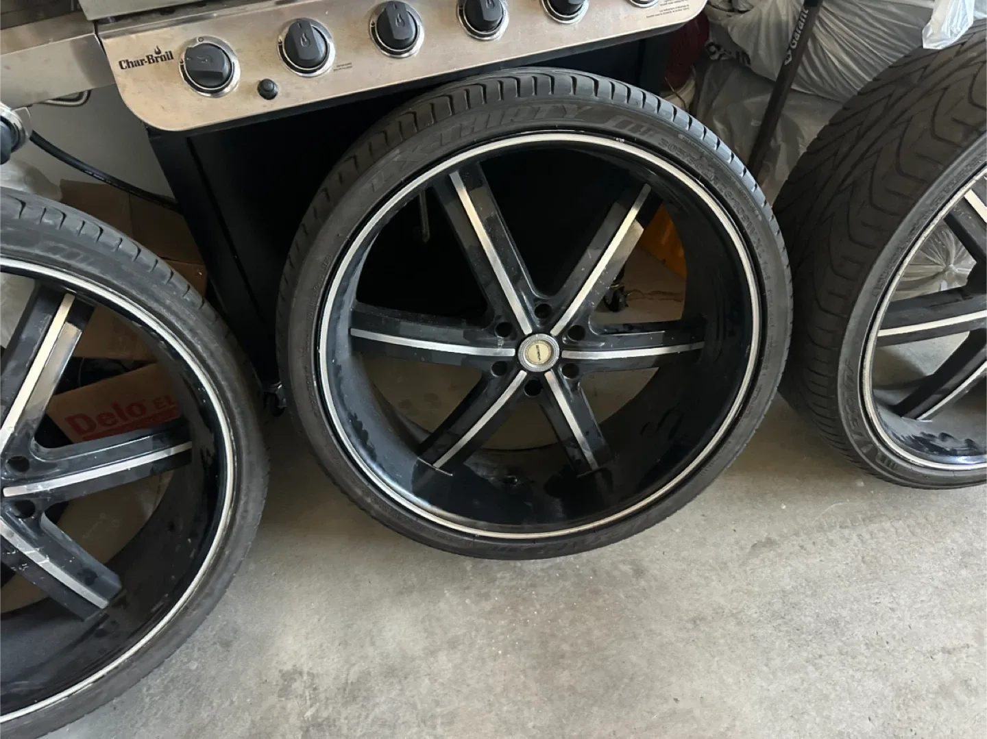 Set of 4 Black & Silver Rims image indicator(4)