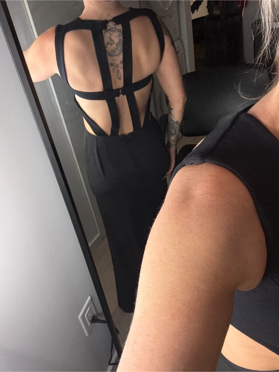 Jovani elegant black evening gown image indicator(2)