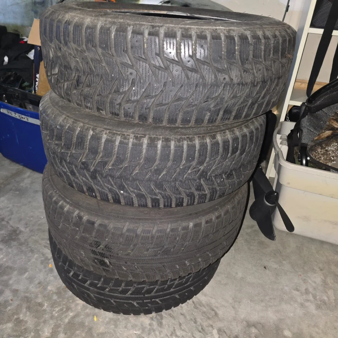 Set of 4 Winter Tires 205/65R15 image indicator(3)