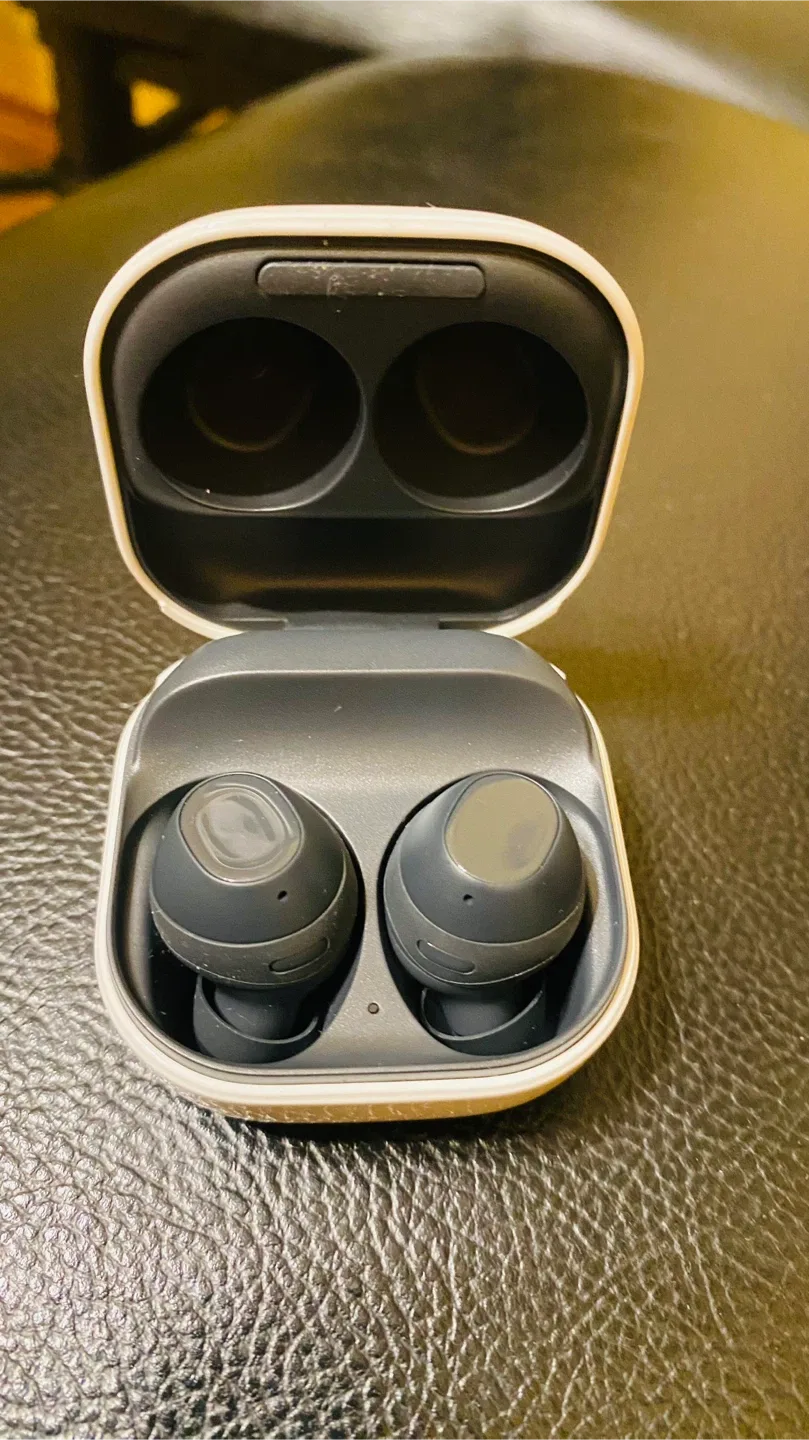 Samsung Earbuds SM-R400N - New! image indicator(3)