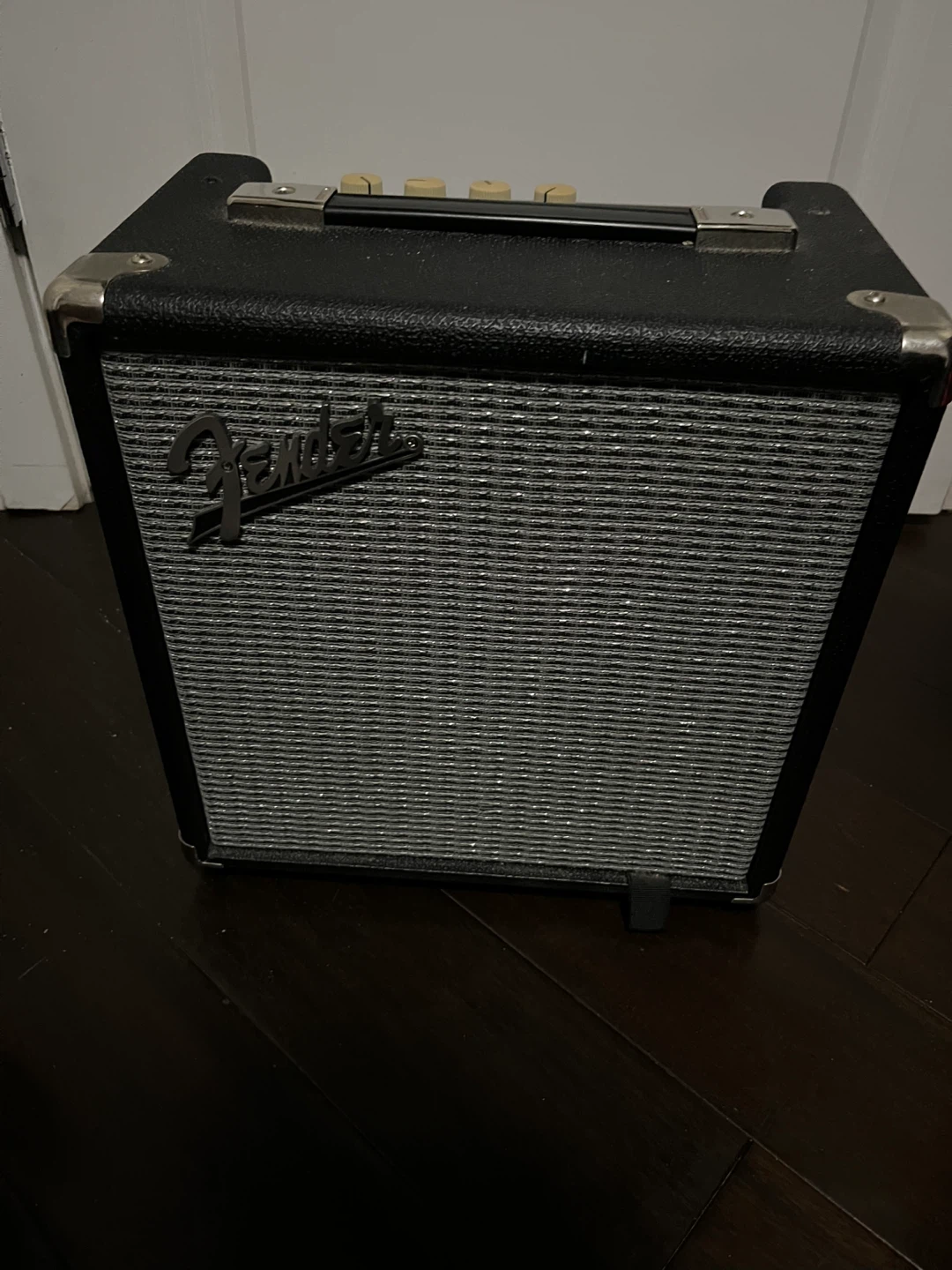 Fender Squier Jazz Bass & Rumble 75 Amp - photo 3