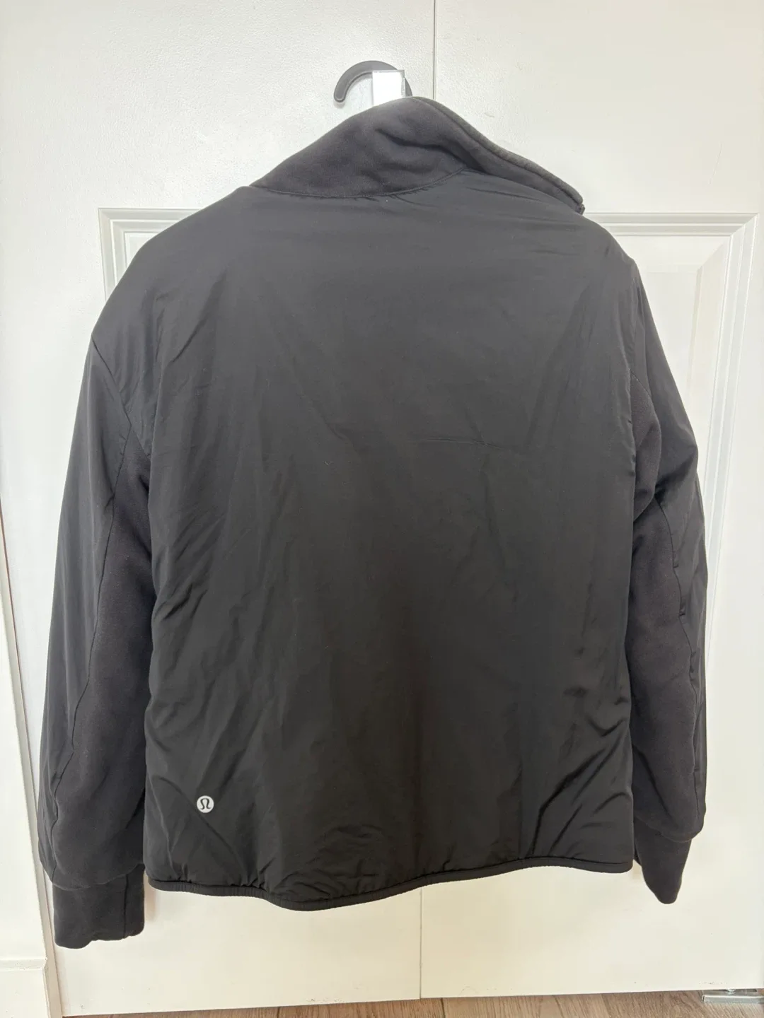 Reversible Lululemon bomber athletica - size 4 image indicator(3)