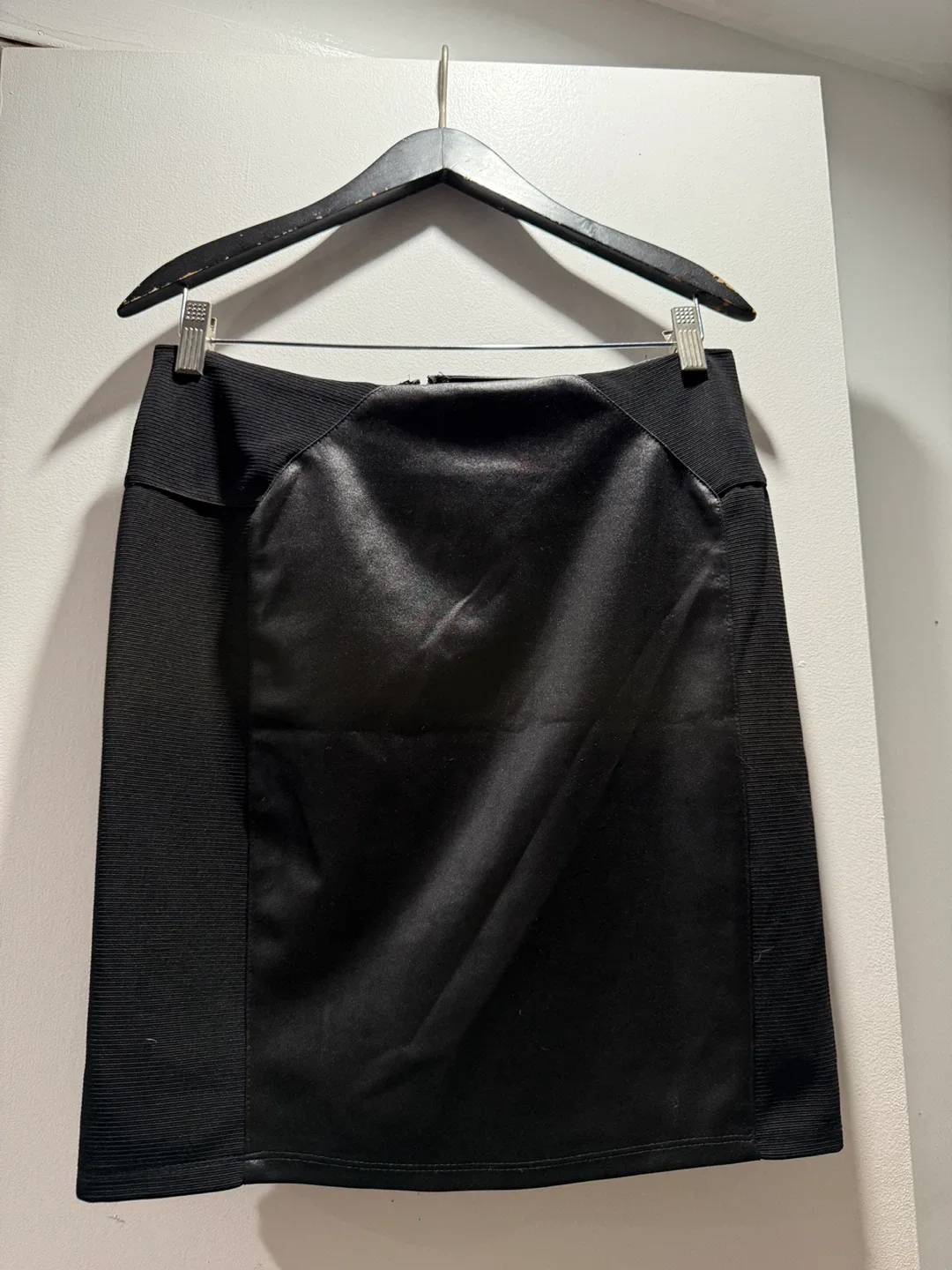 Fashion Nova & Forever 21 Skirt - Size L/M image indicator(2)