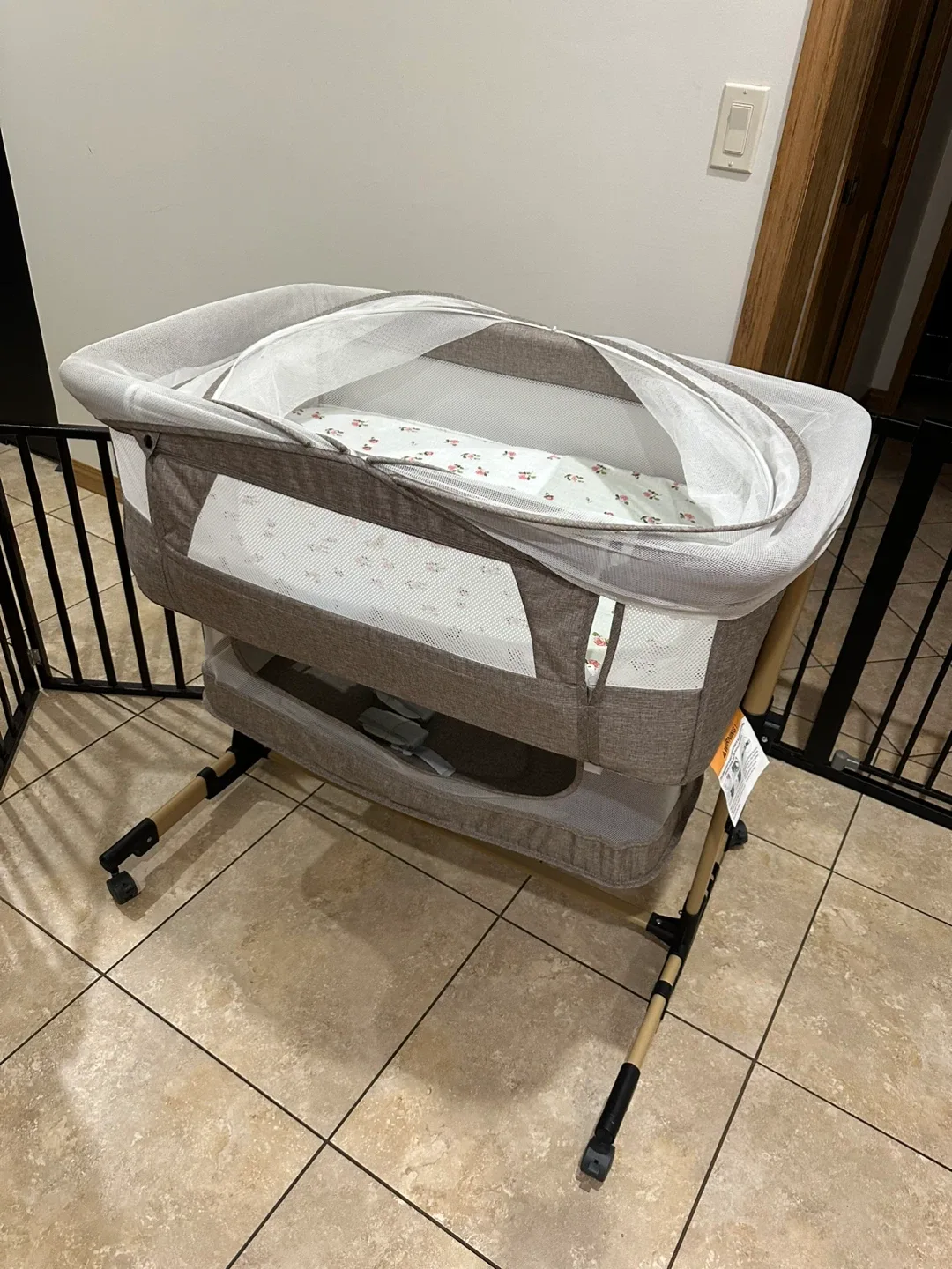 Baby Crib 3 in 1 Bassinet - Khaki image indicator(4)