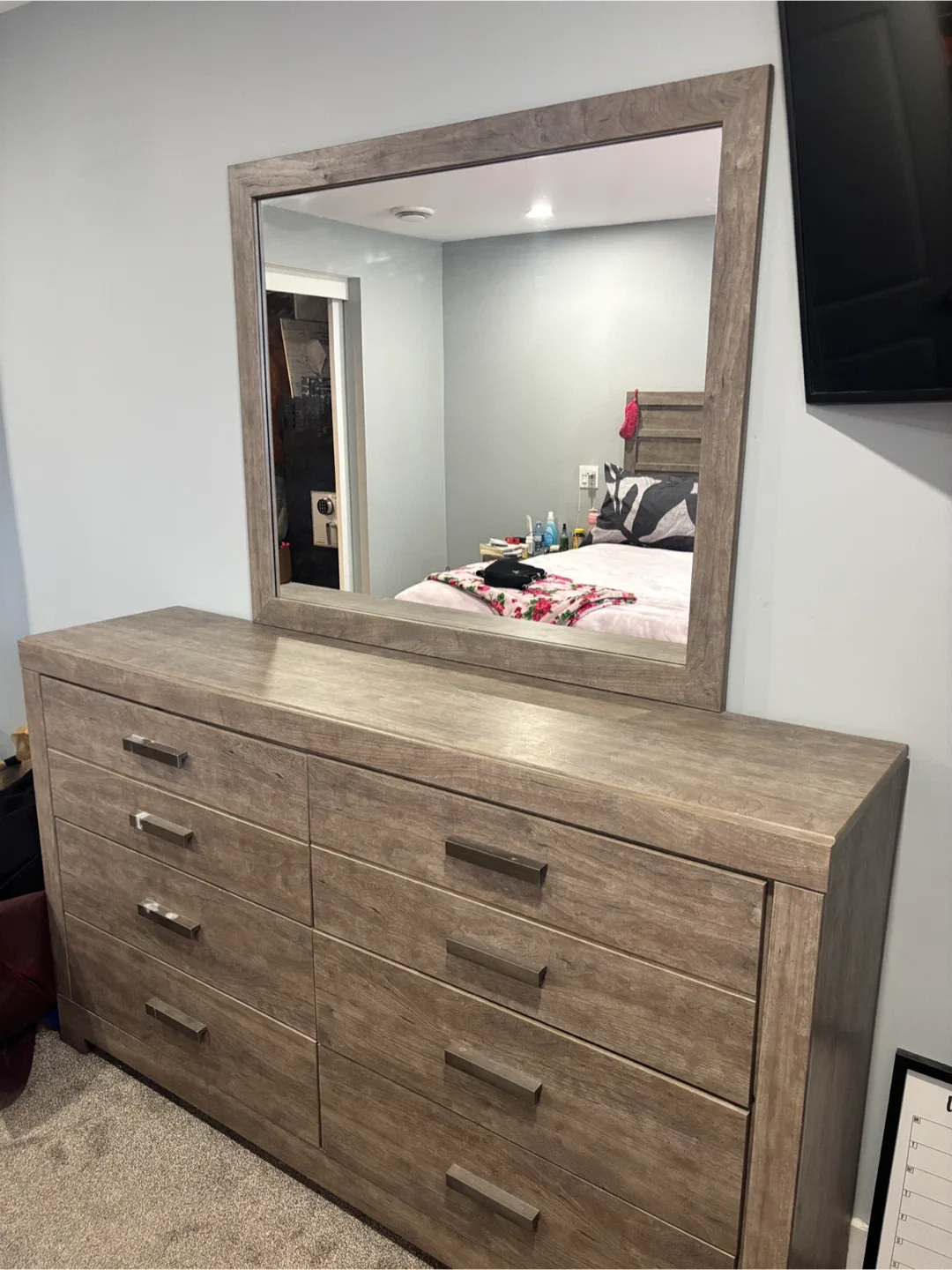 Ashley’s furniture bed set-king image indicator(2)