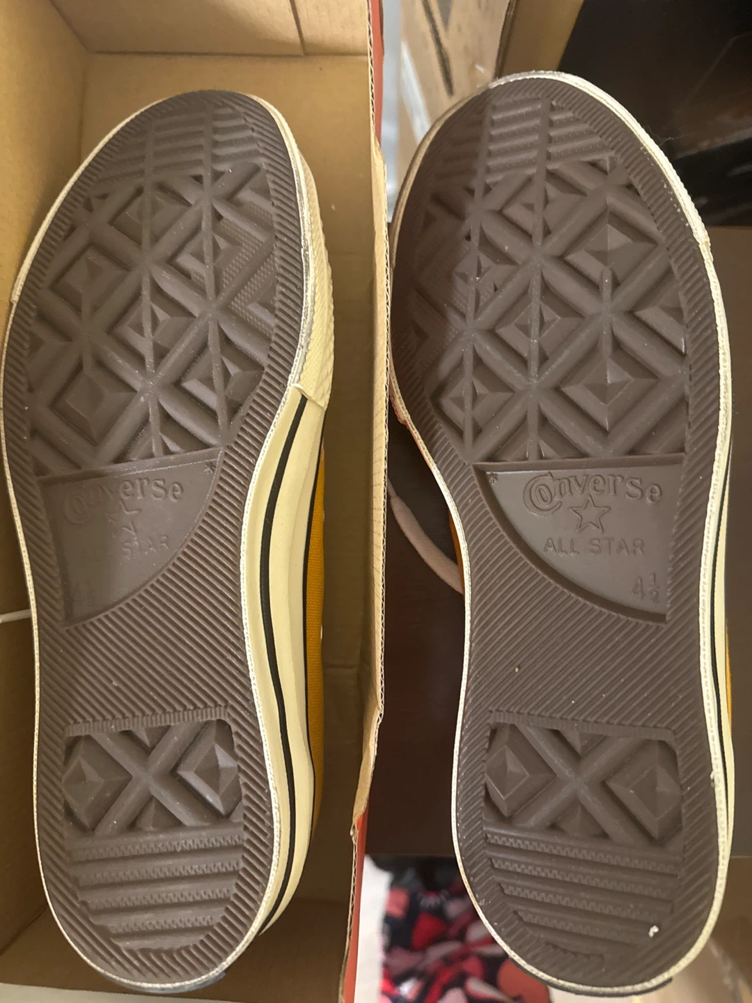 Converse low chuck 70 OX Sunflower/black US size 6.5 - photo 2