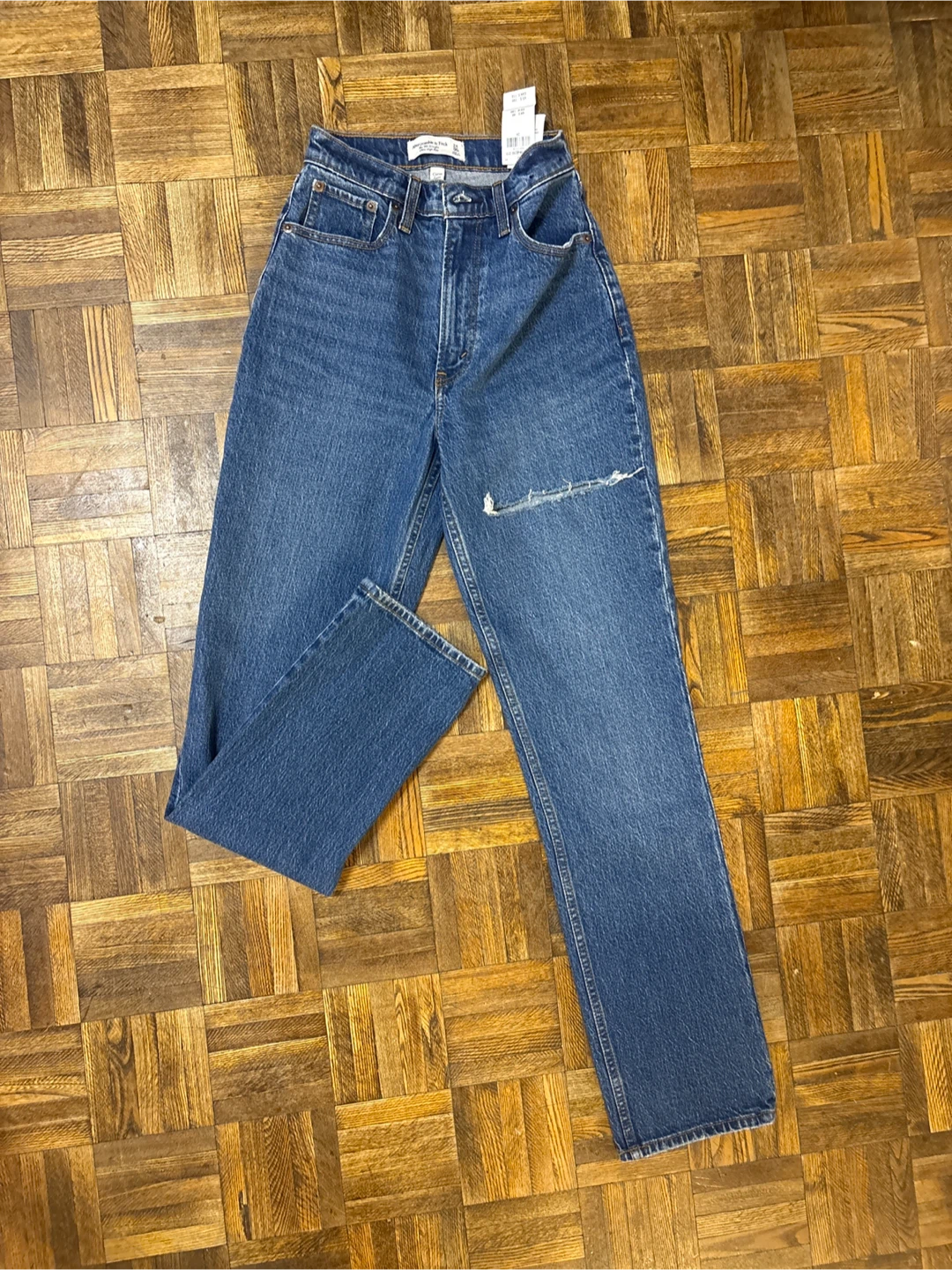 Abercrombie & Fitch Curve Love Straight Jeans - Size 24 - photo 2