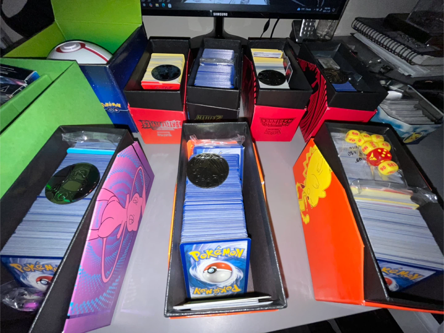 Pokemon Card Collection (bulk cards no holos) - photo 2