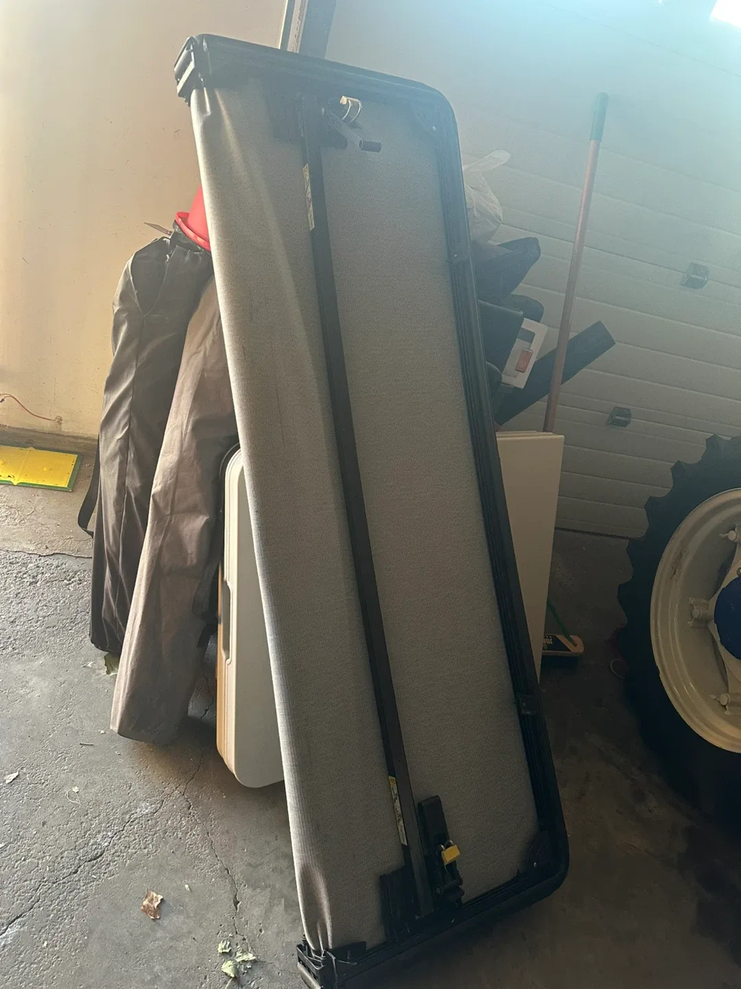 Truck Bed Tonneau Cover image indicator(2)