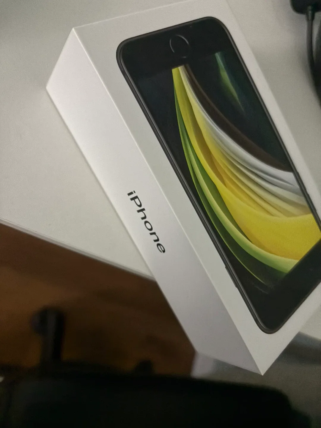 Apple iPhone SE (2nd Gen) Black - Excellent Condition image indicator(8)