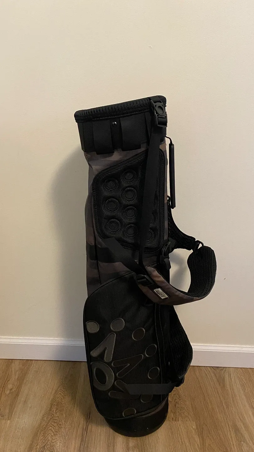 Scotty Cameron Sunday Golf Bag image indicator(4)
