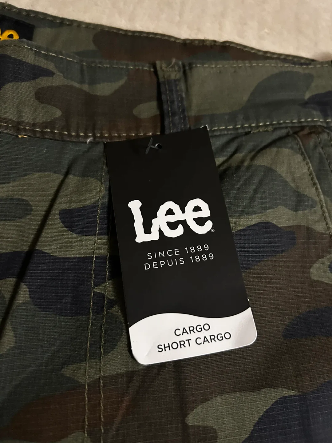 Lee Camo Cargo Shorts - Size XL image indicator(2)