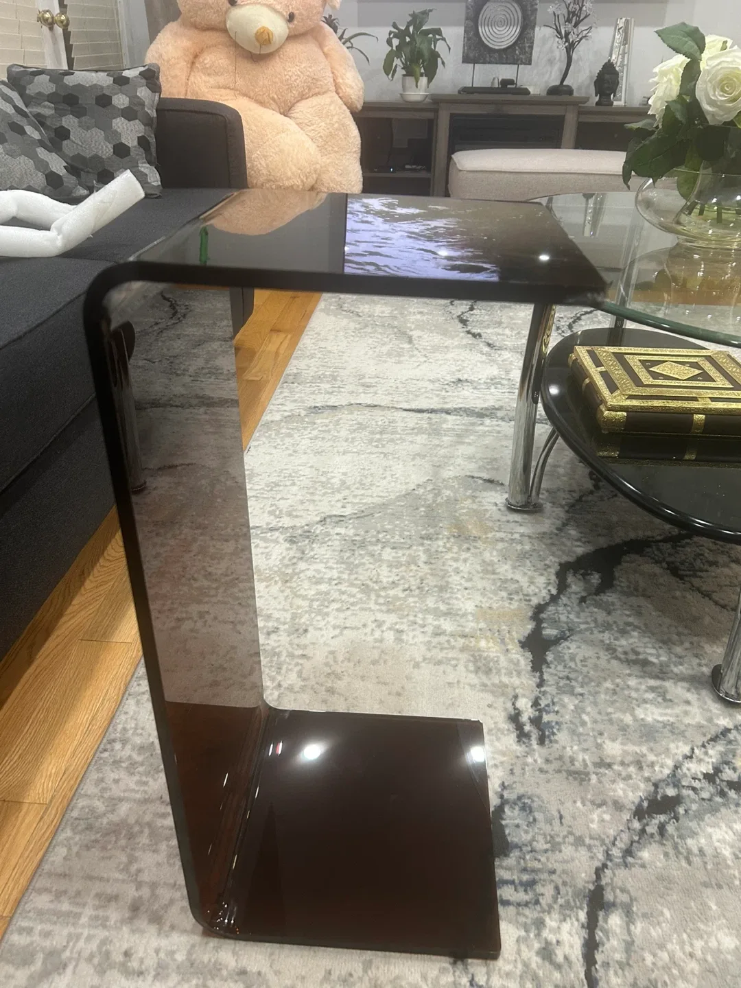 New Acrylic C-Shaped Side Table image indicator(6)