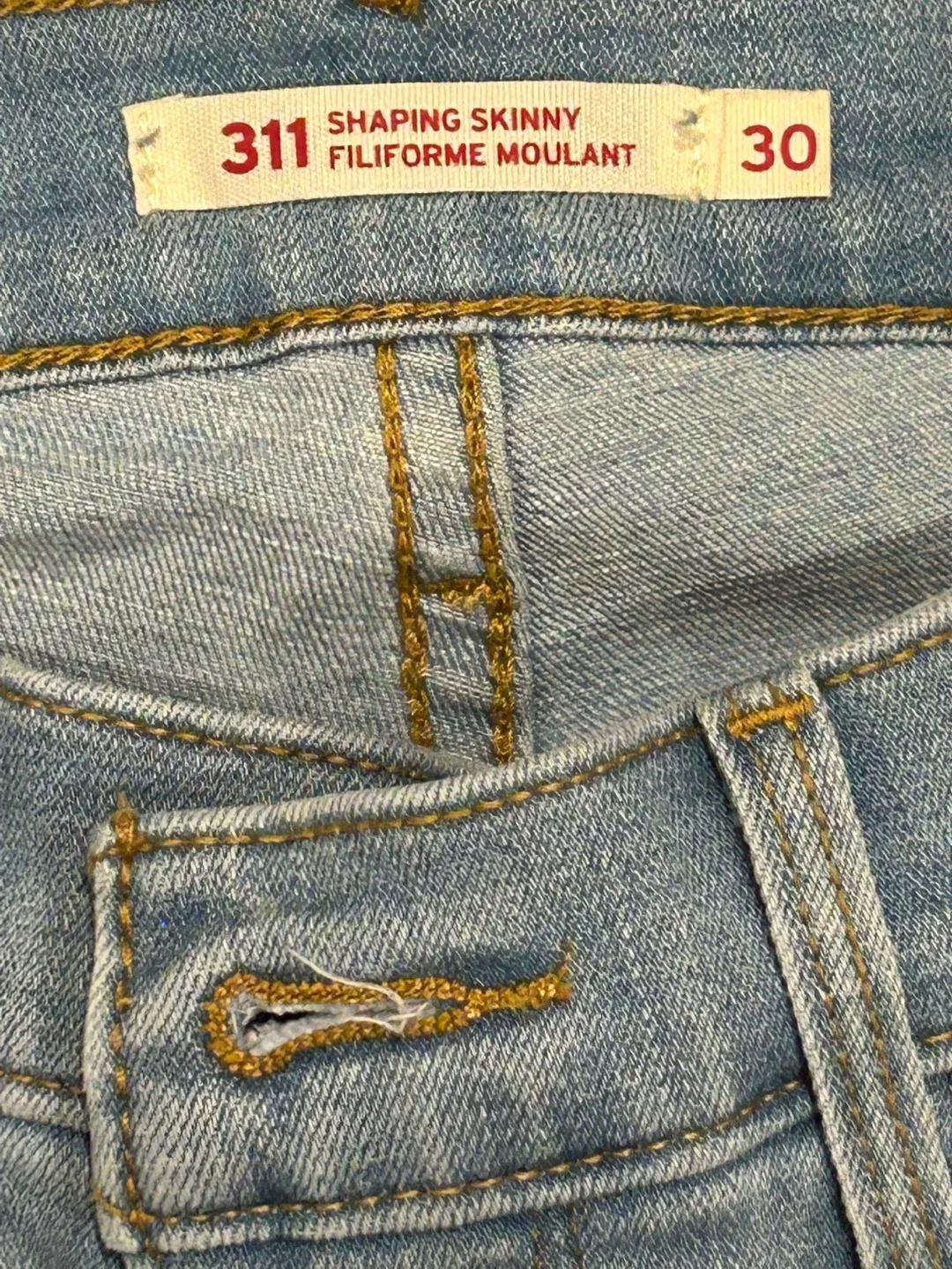 Levi's 311 Shaping Skinny Jeans - Size 30 image indicator(4)