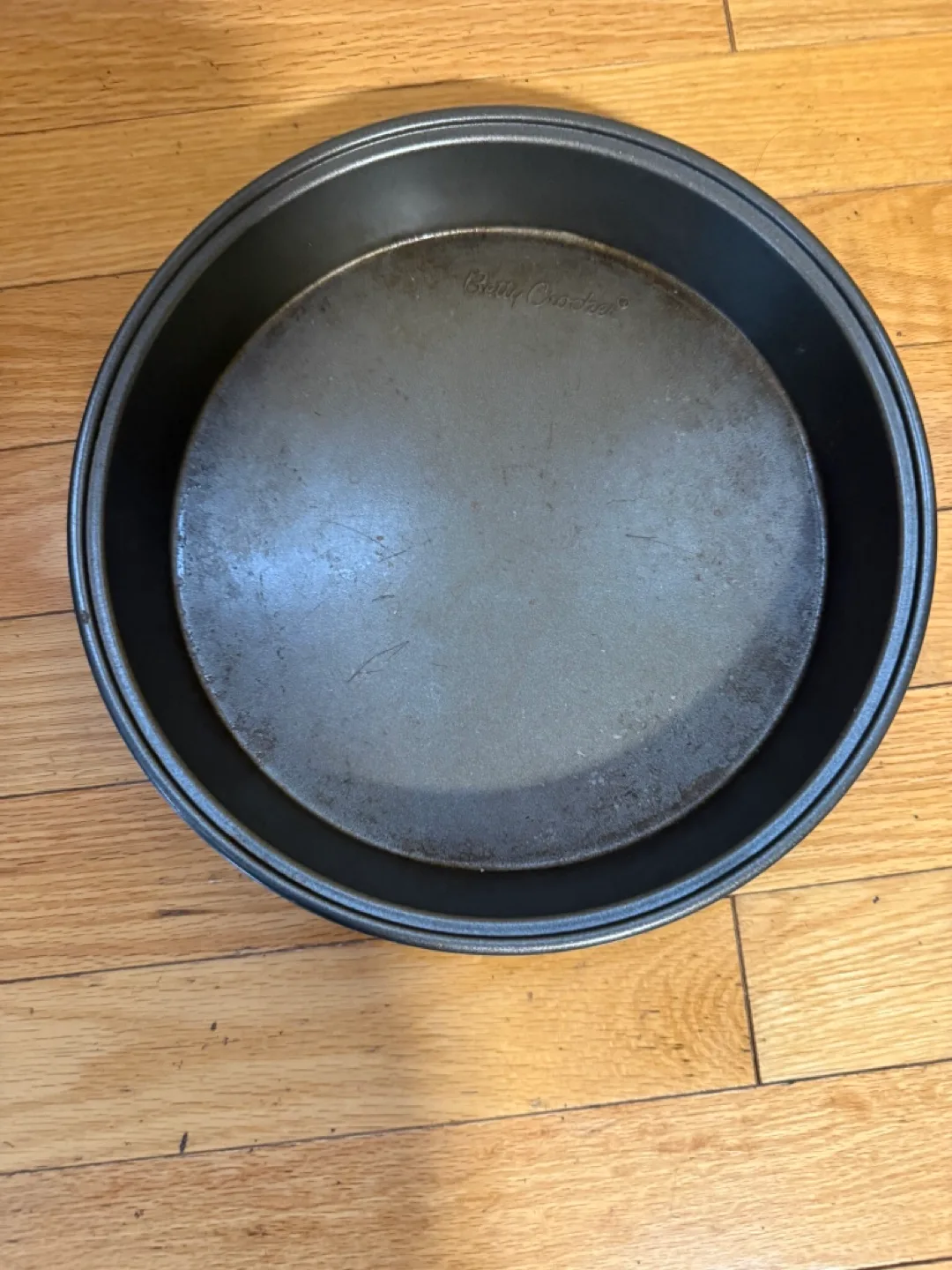 Betty Crocker Round Cake Pan 🥕 thumbnail