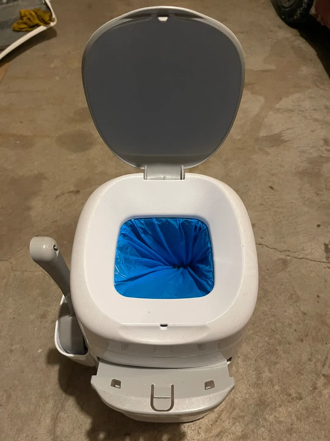 Litter Genie Cat Litter Disposal System image indicator(2)