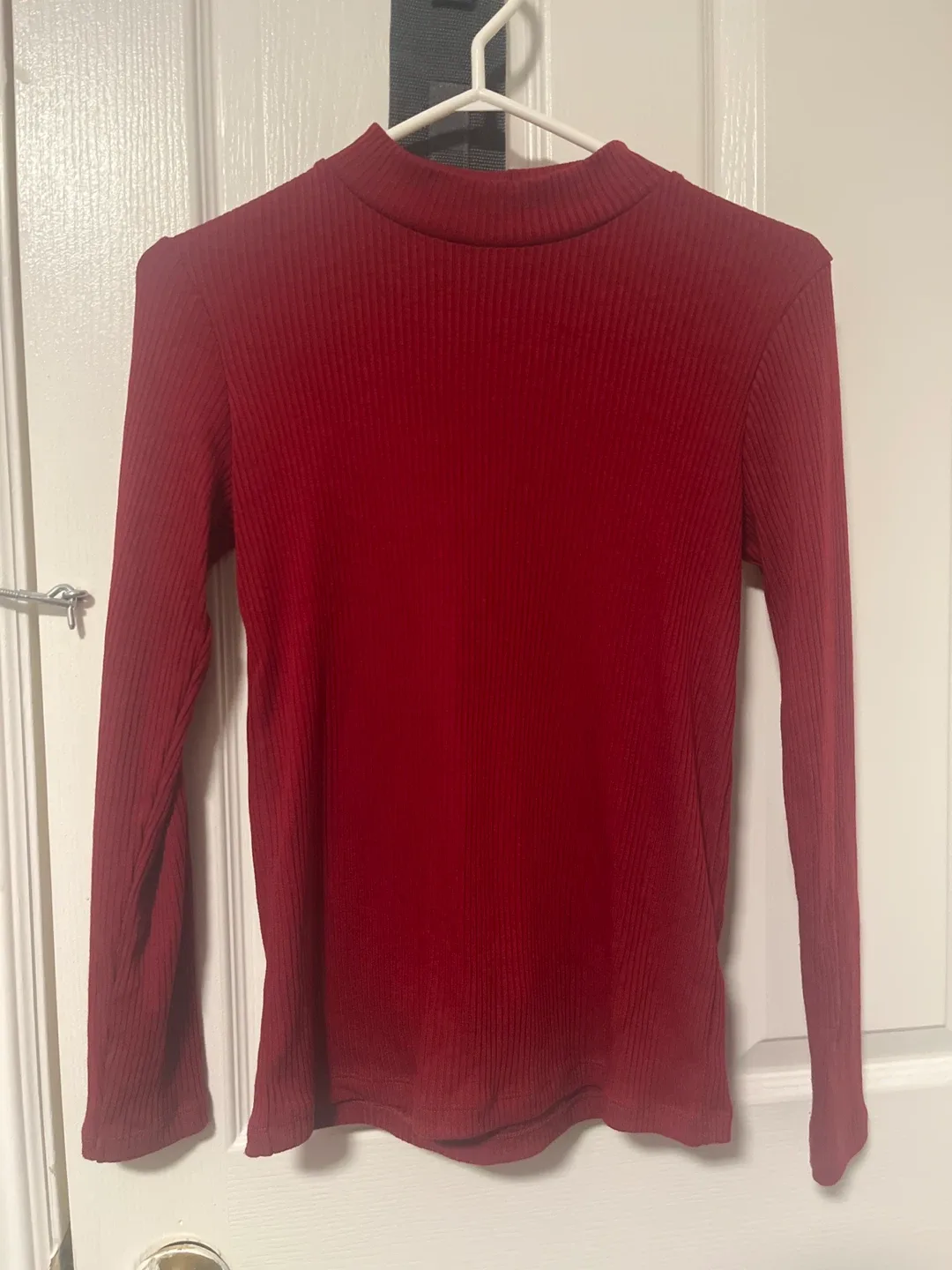 Uniqlo Red Ribbed Long Sleeve - Size M