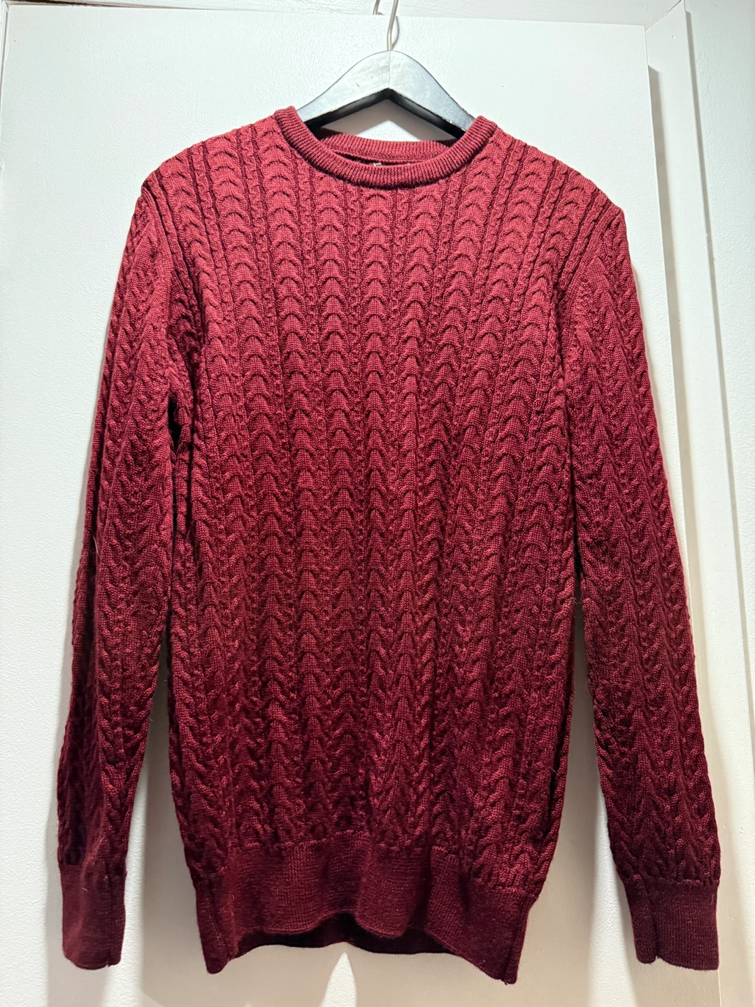 Zara Burgundy Cable Knit Sweater men’s - Size M