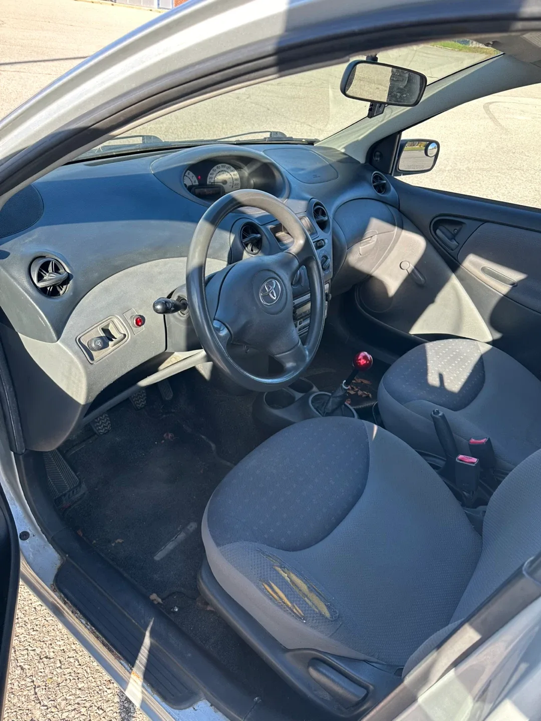 Toyota Echo - Silver image indicator(3)