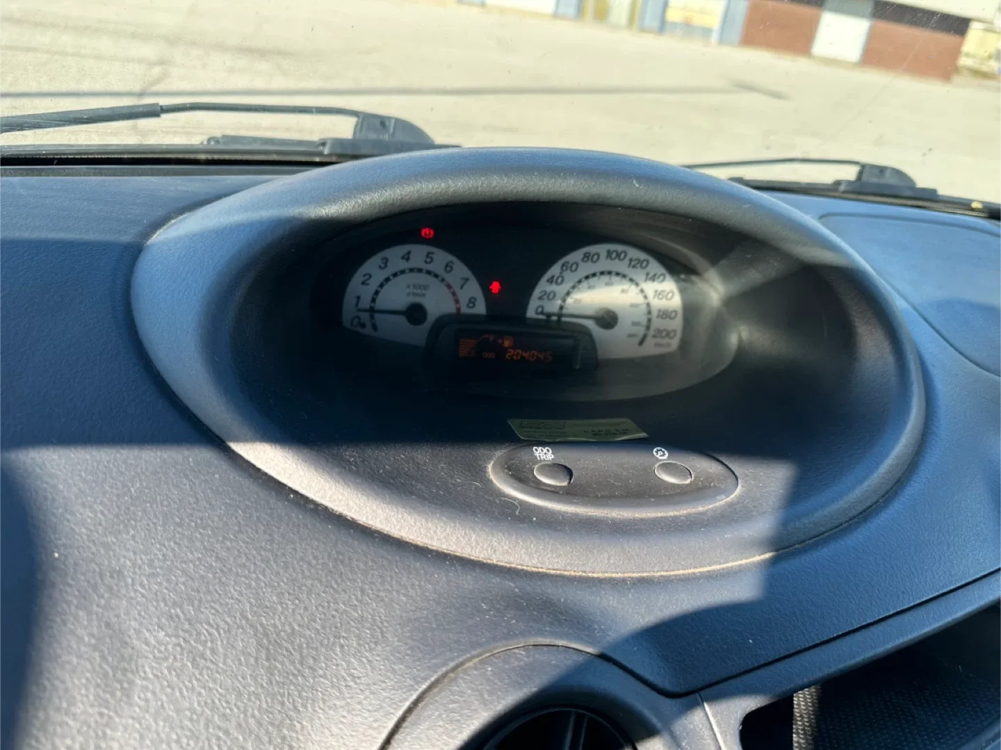 Toyota Echo - Silver image indicator(2)