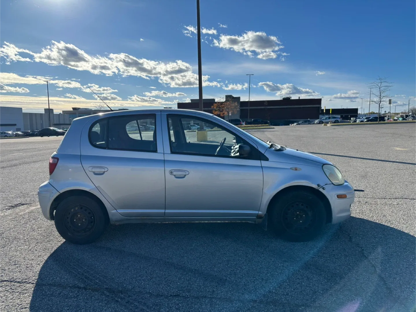 Toyota Echo - Silver image indicator(8)