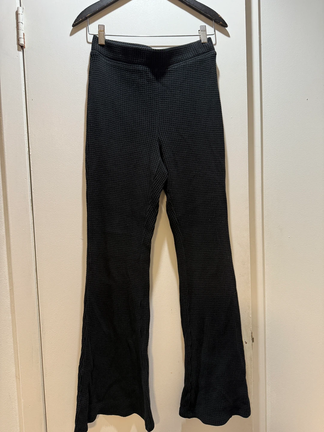 Aerie casual wear (M)Forever 21 Black Shorts Size L