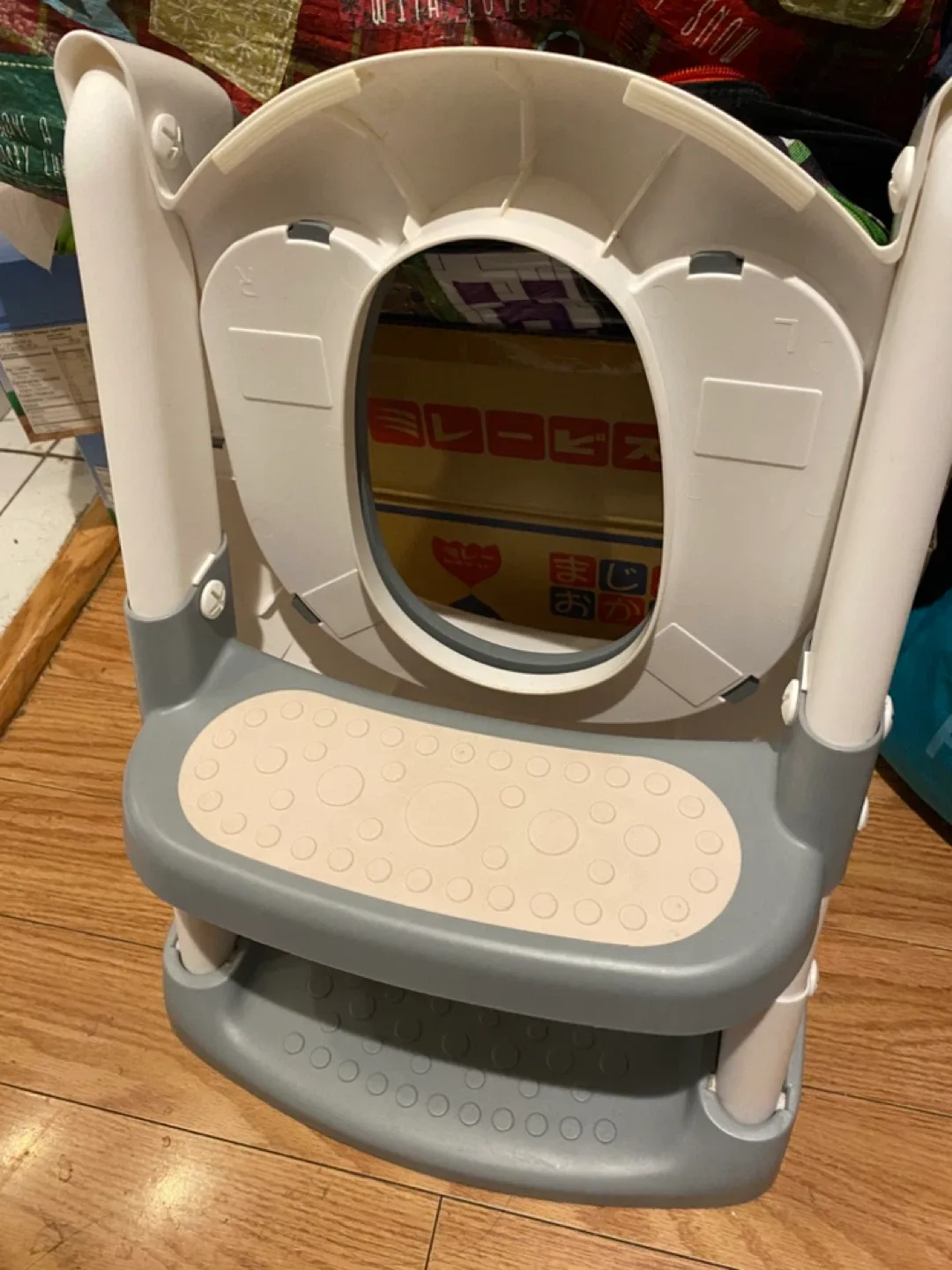 Potty Training Seat with Step Stool Ladder image indicator(4)