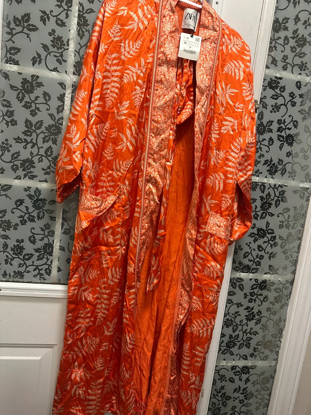 Zara Orange Floral Print Kimono - Size M image indicator(2)