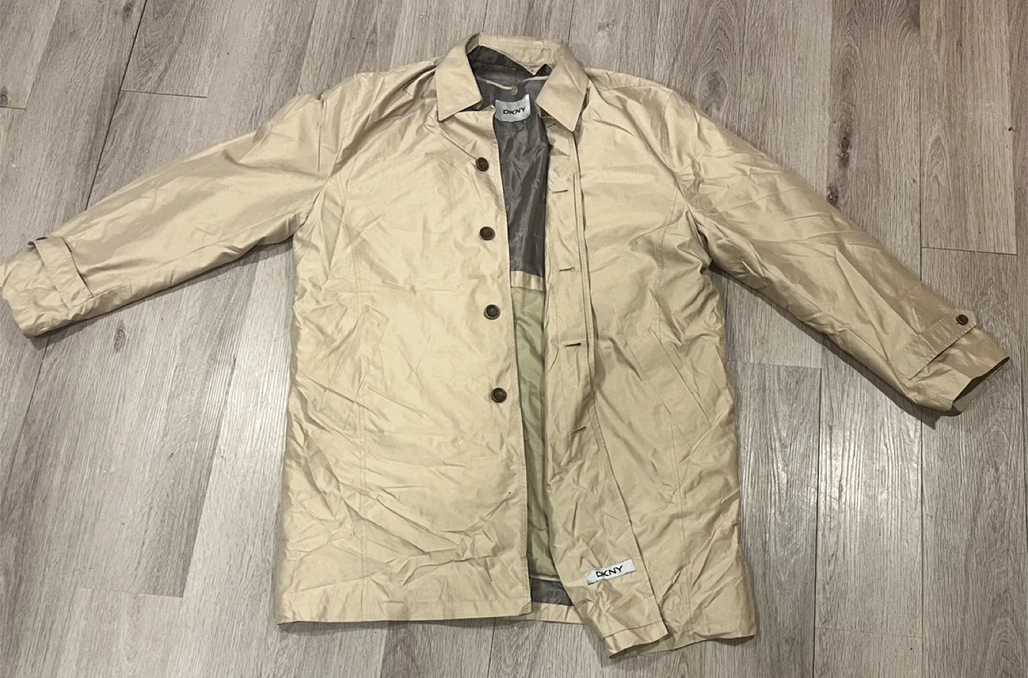 40$ RARE MEN’S DKNY Beige Trench Coat!!!! image indicator(3)