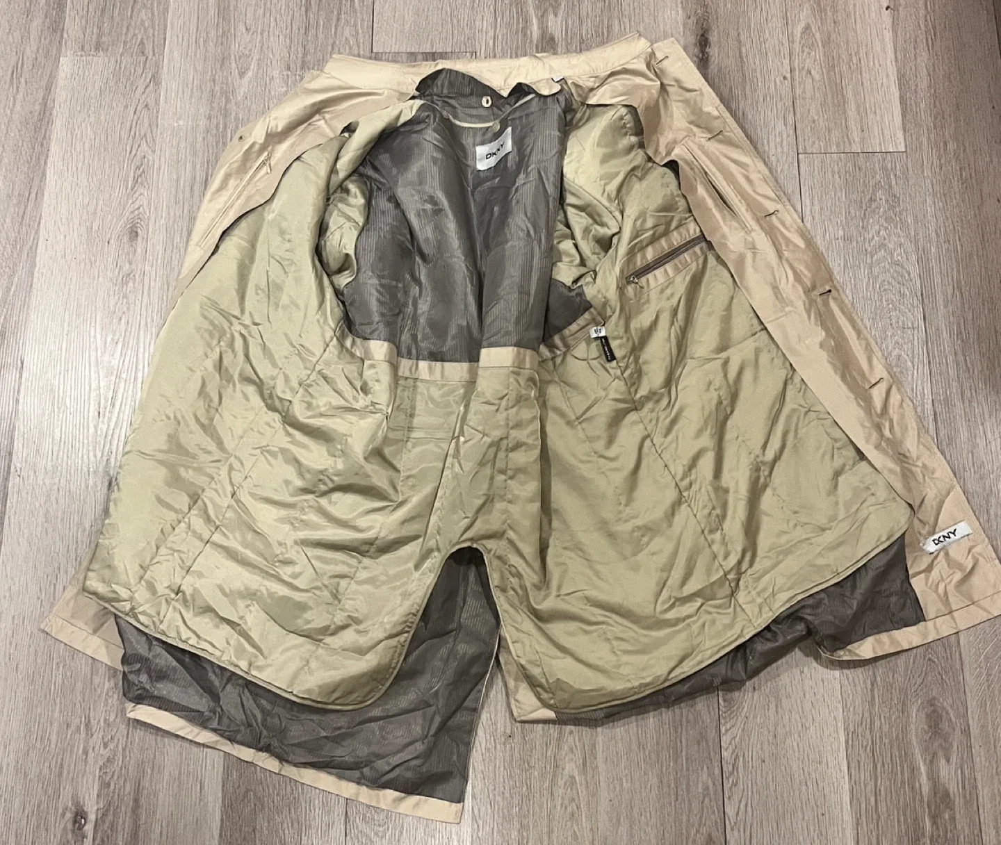 40$ RARE MEN’S DKNY Beige Trench Coat!!!! image indicator(2)